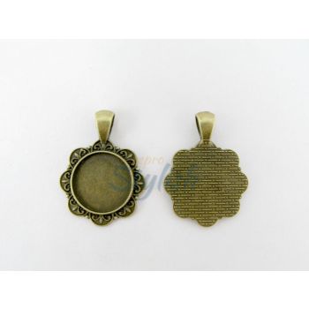 Osnova za medaljon. Boja antik bronza. Dimenzije: 36x26mm, unutrasnja 18mm. (MKOZPM-8M)