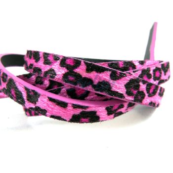 Pljosnata traka (Imitacija kože ) sa printom. Dimenzije trake 6x2mm (PTR-05)