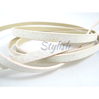 Pljosnata traka (Imitacija kože ) sa printom. Dimenzije trake 6x2mm (PTR-22)